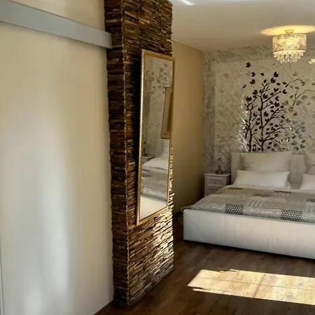 Ar - 1898 דירה קובורג